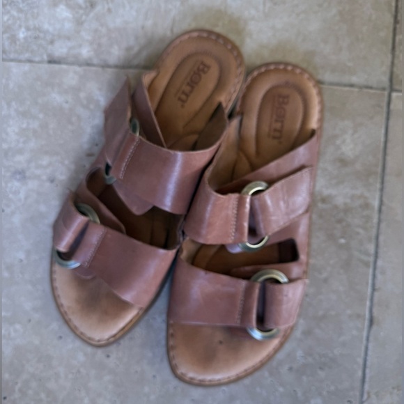 BORN ladies, flat, leather sandals, Belco Velcro fasten straps with gold 8 - Picture 11 of 12